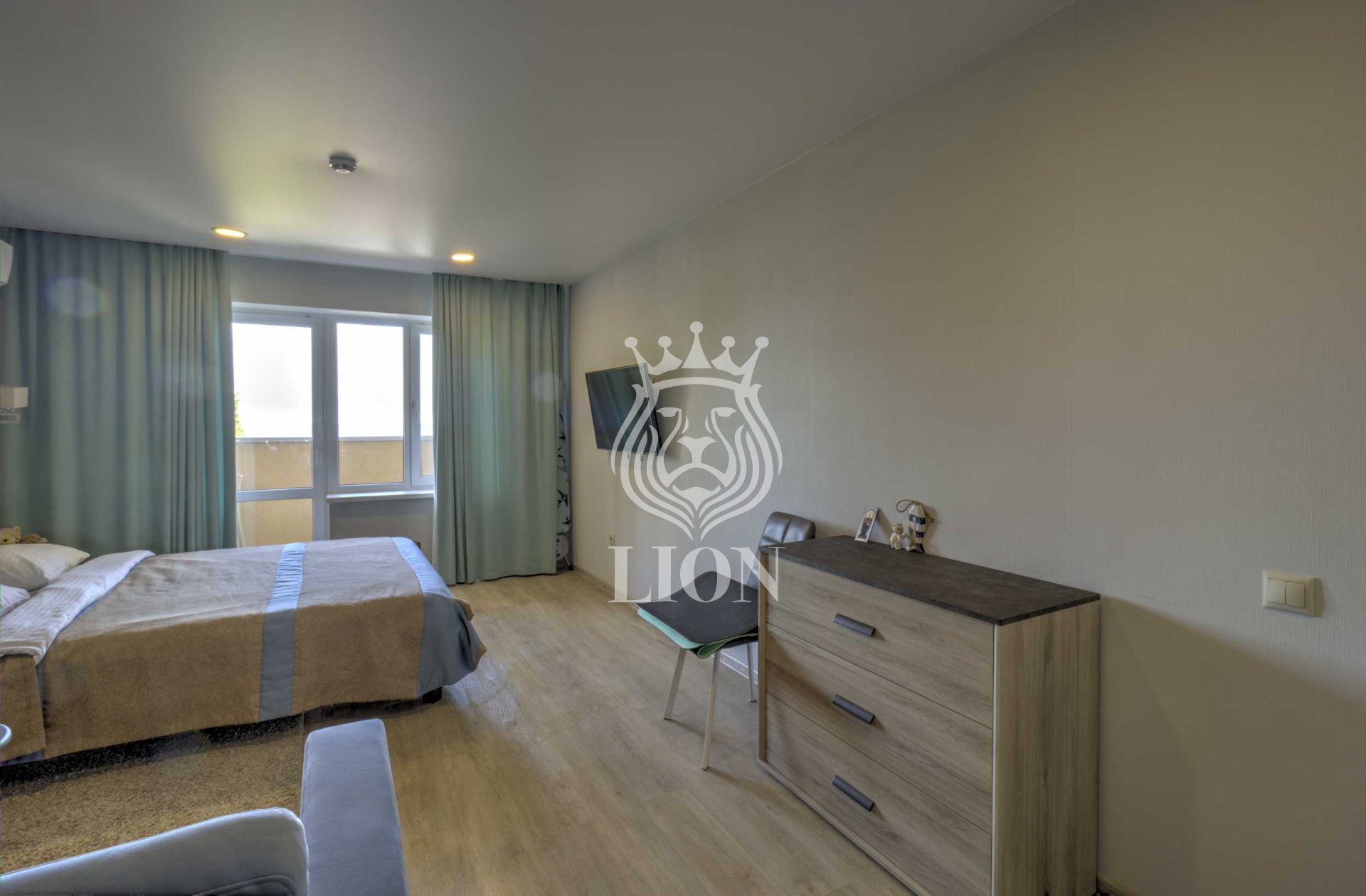 10-к апартаменты 283 м² 2/3 эт., Набережная — фото 3