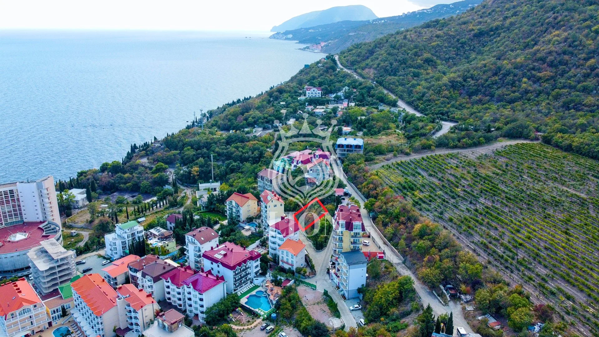 Участок 4 сот. Блокированная жилая застройка, Лазурное