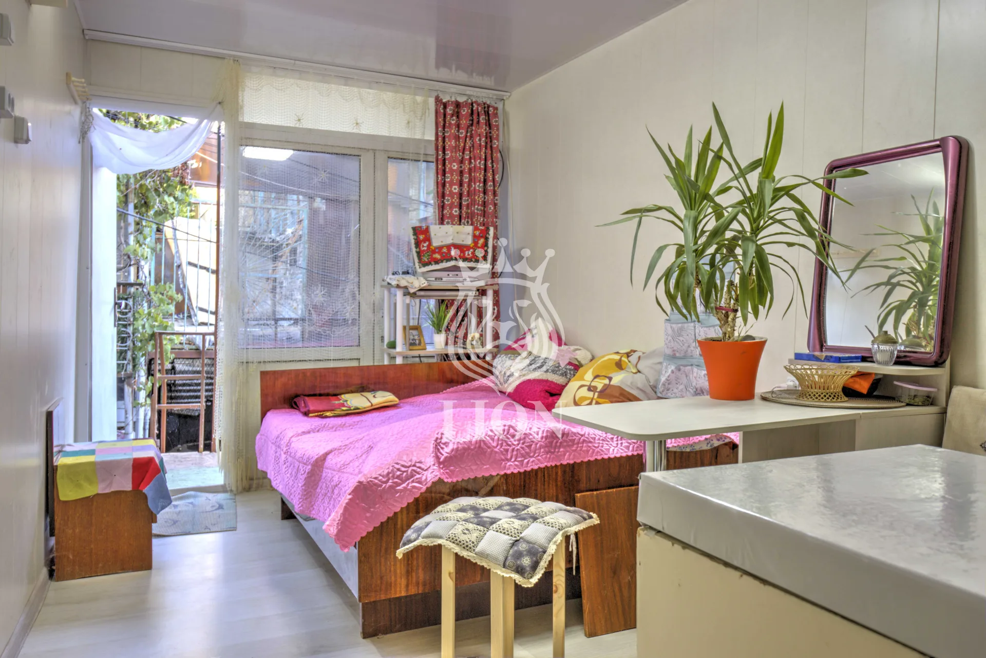 Гараж 40 м², Семидворье