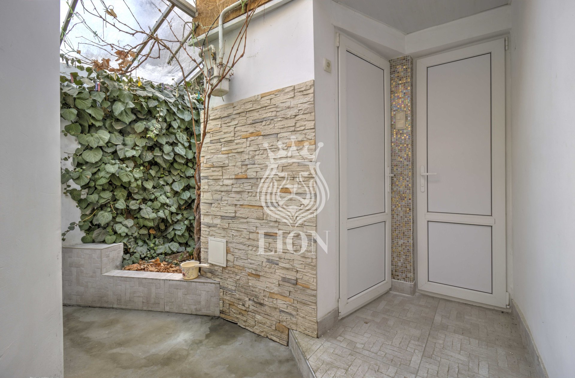 2-к квартира 57 м² 1/2 эт., Пуцатова — фото 2