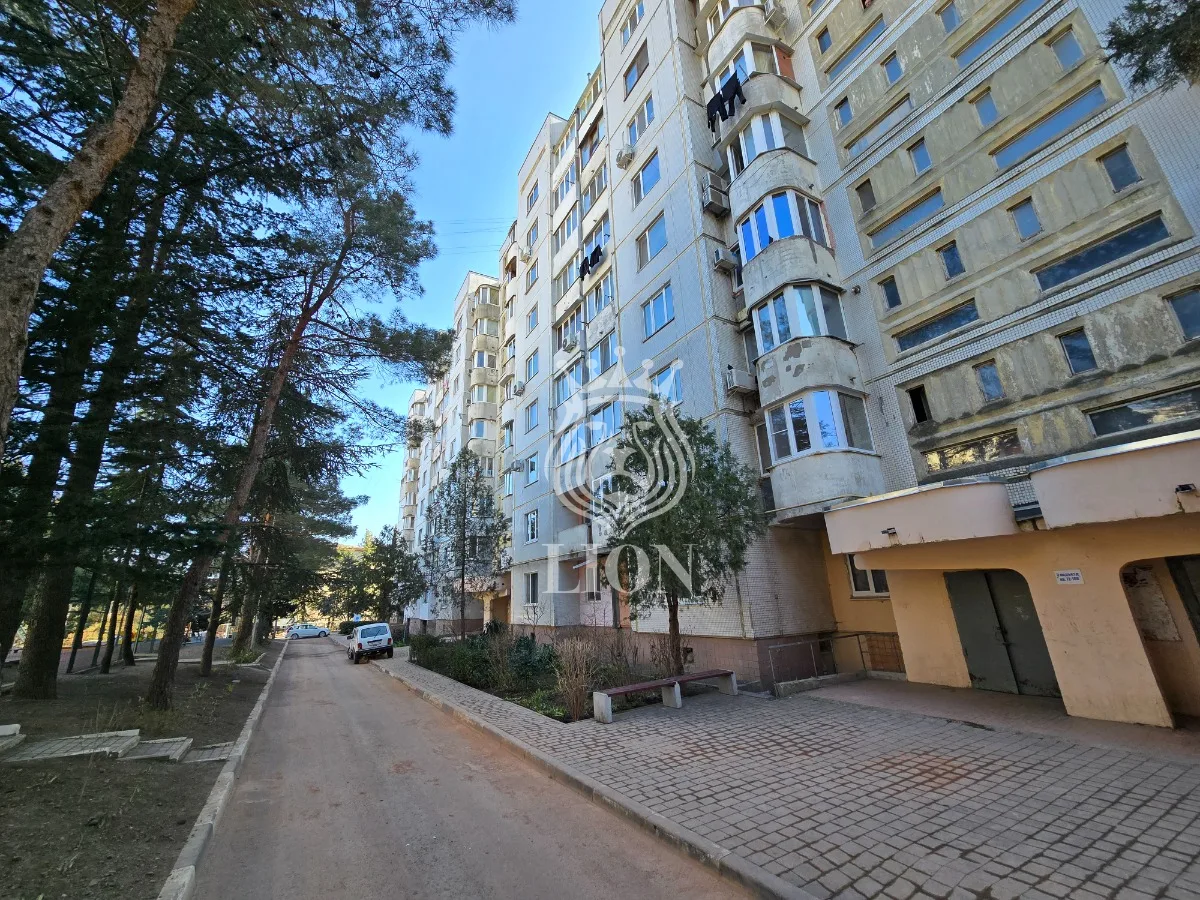2-к квартира 58 м² 9/9 эт., Ялтинская