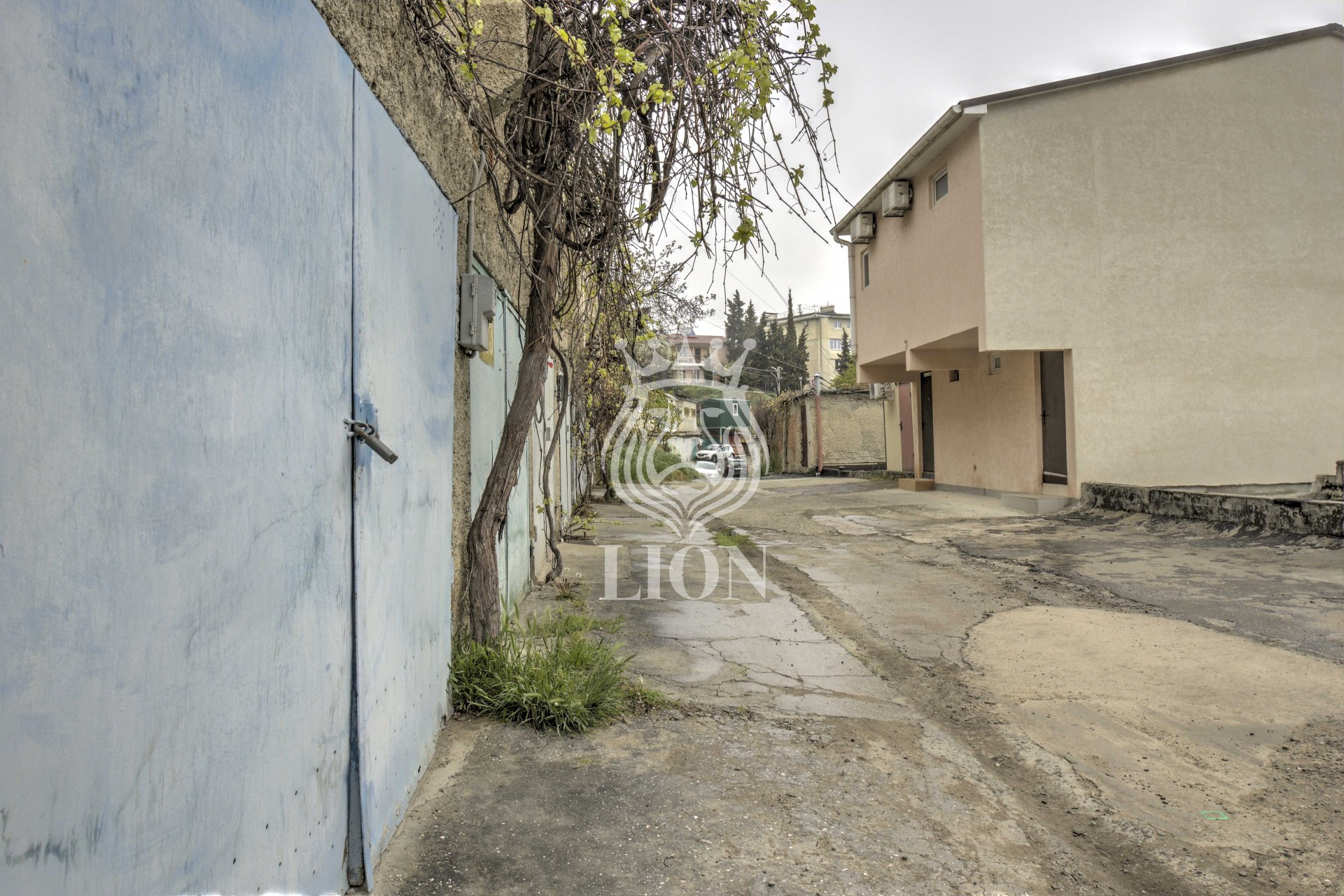 Гараж 24 м², Алушта — фото 1