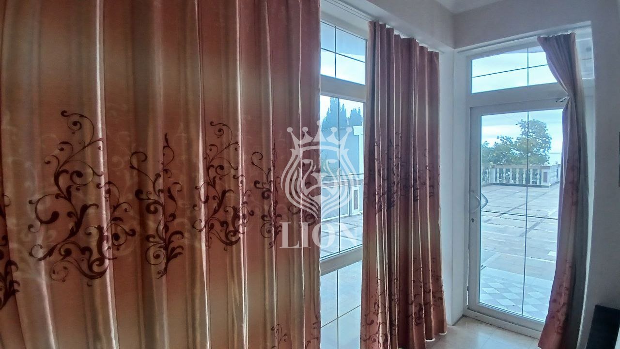 1-к апартаменты 34 м² 2/9 эт., Набережная