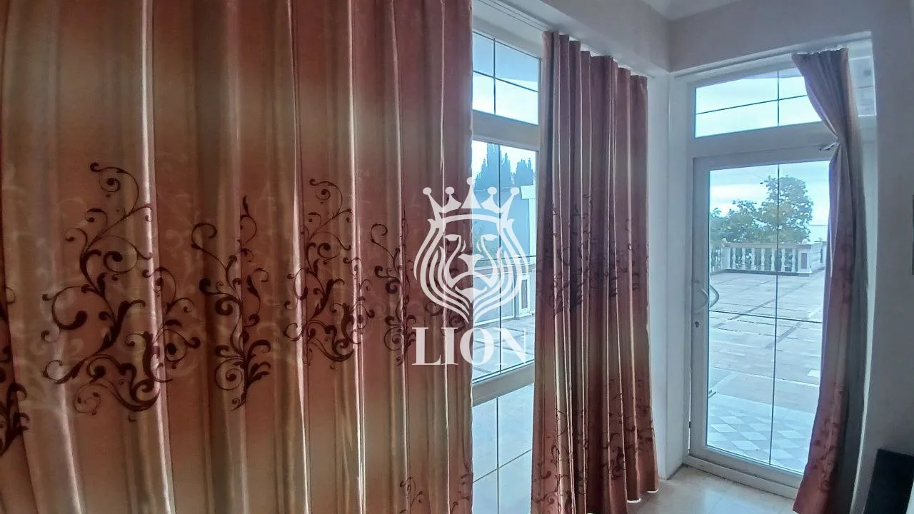 1-к апартаменты 34 м² 2/9 эт., Набережная