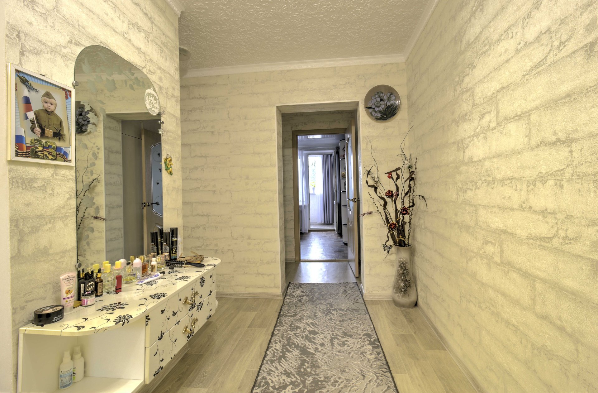 2-к квартира 79.1 м² 2/5 эт., Октябрьская