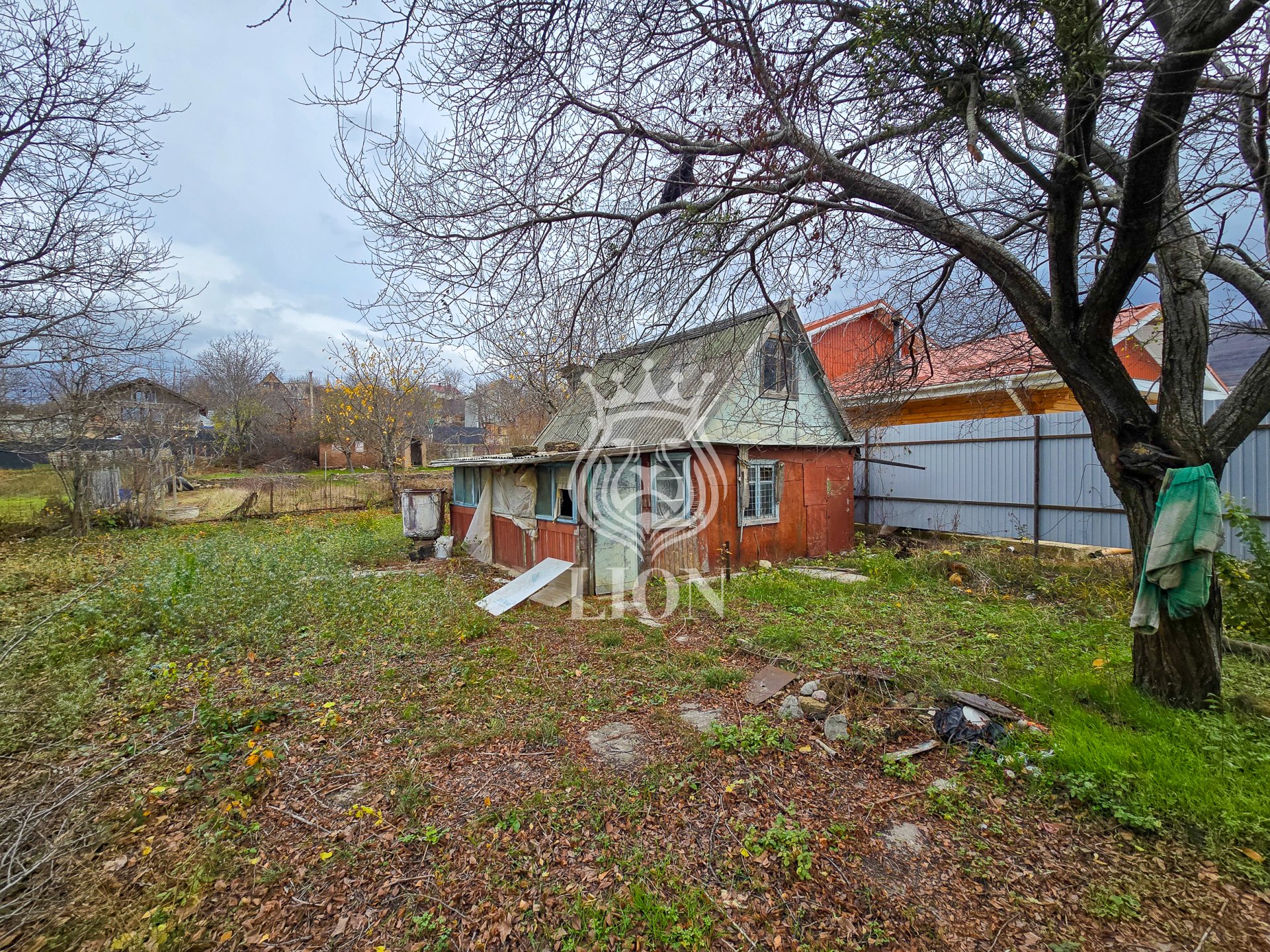 Участок, Мраморное