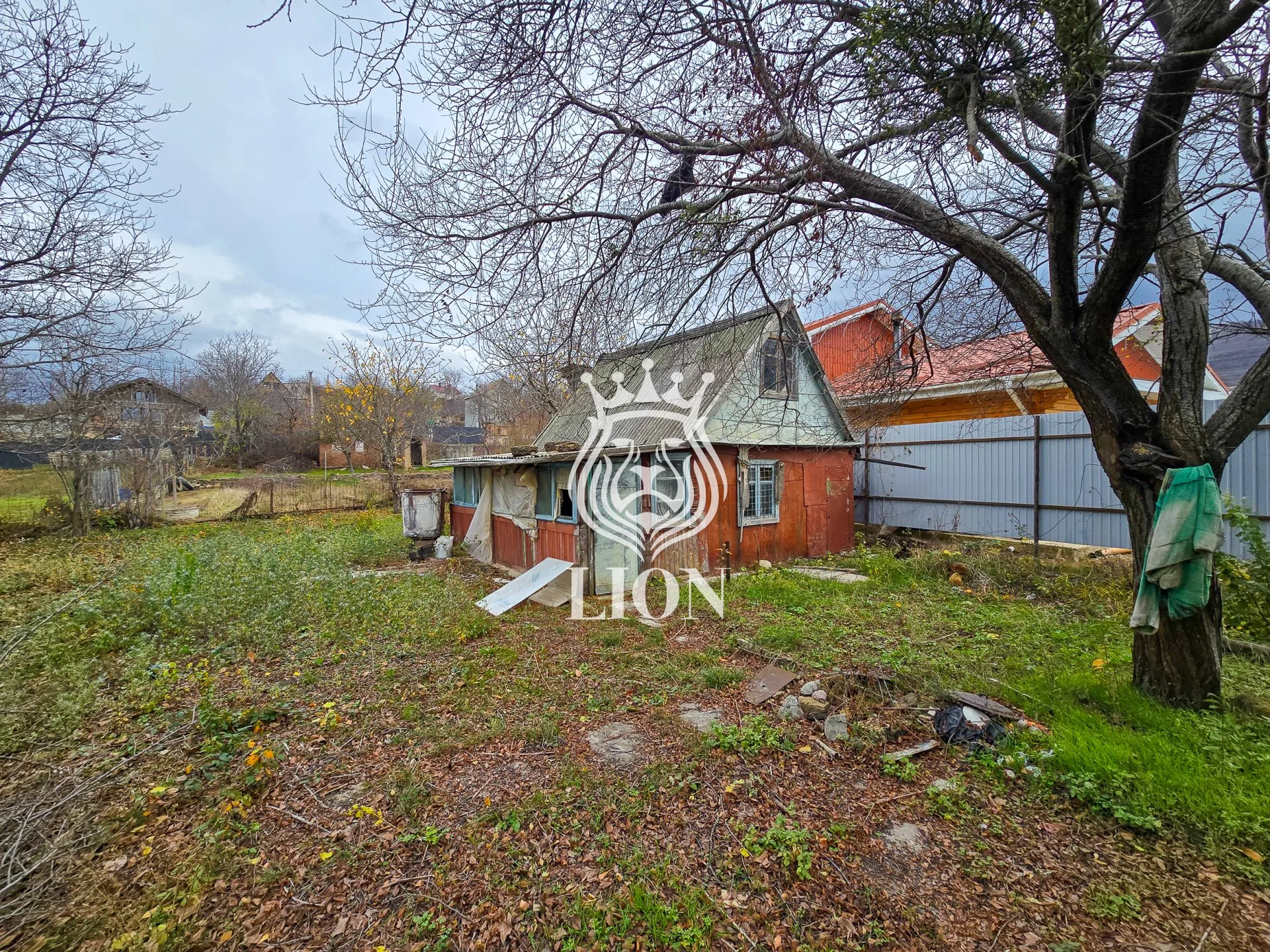 Участок, Мраморное